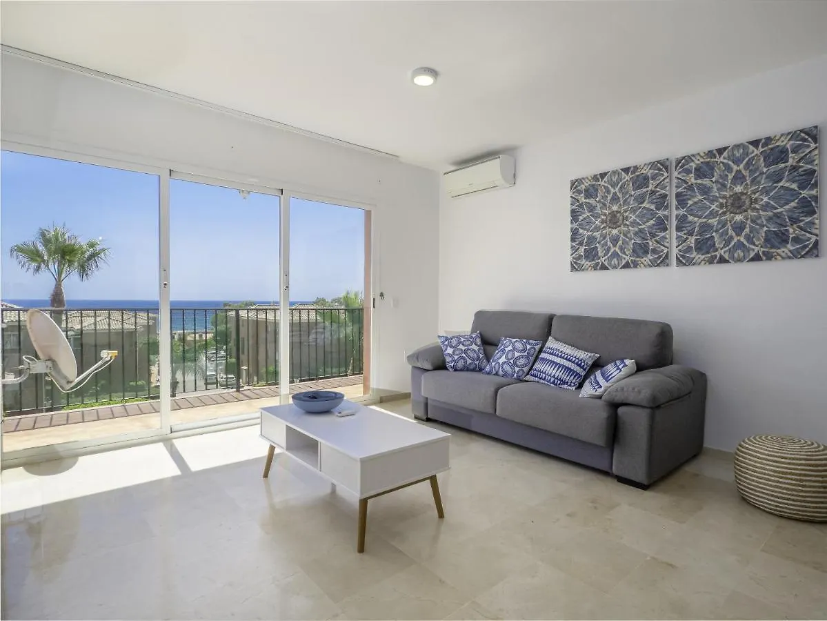 شقة 2308- 2Bedrooms Apt With Stunning Sea View-Terrace مانيلفا