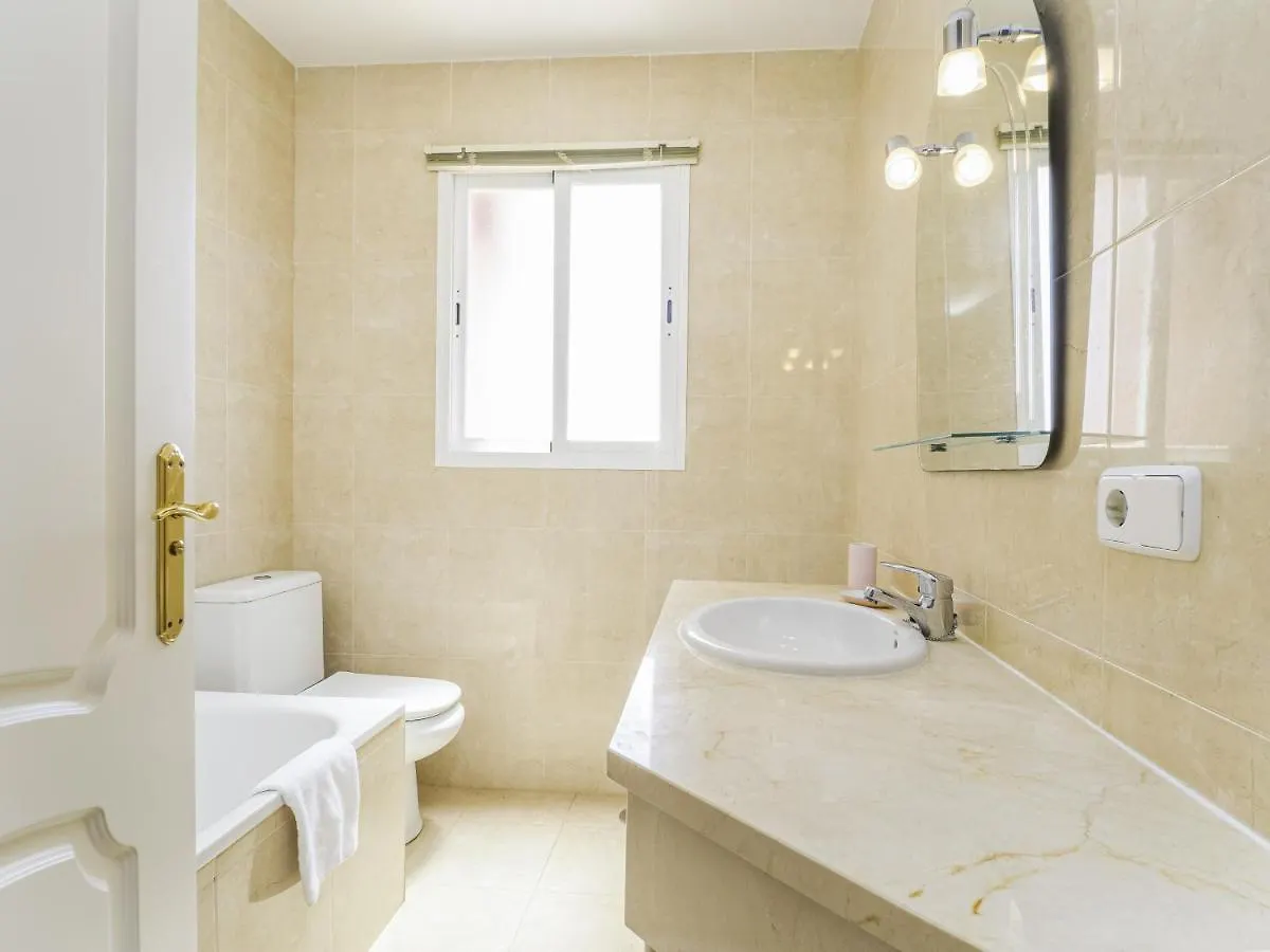 2308- 2Bedrooms Apt With Stunning Sea View-Terrace مانيلفا شقة
